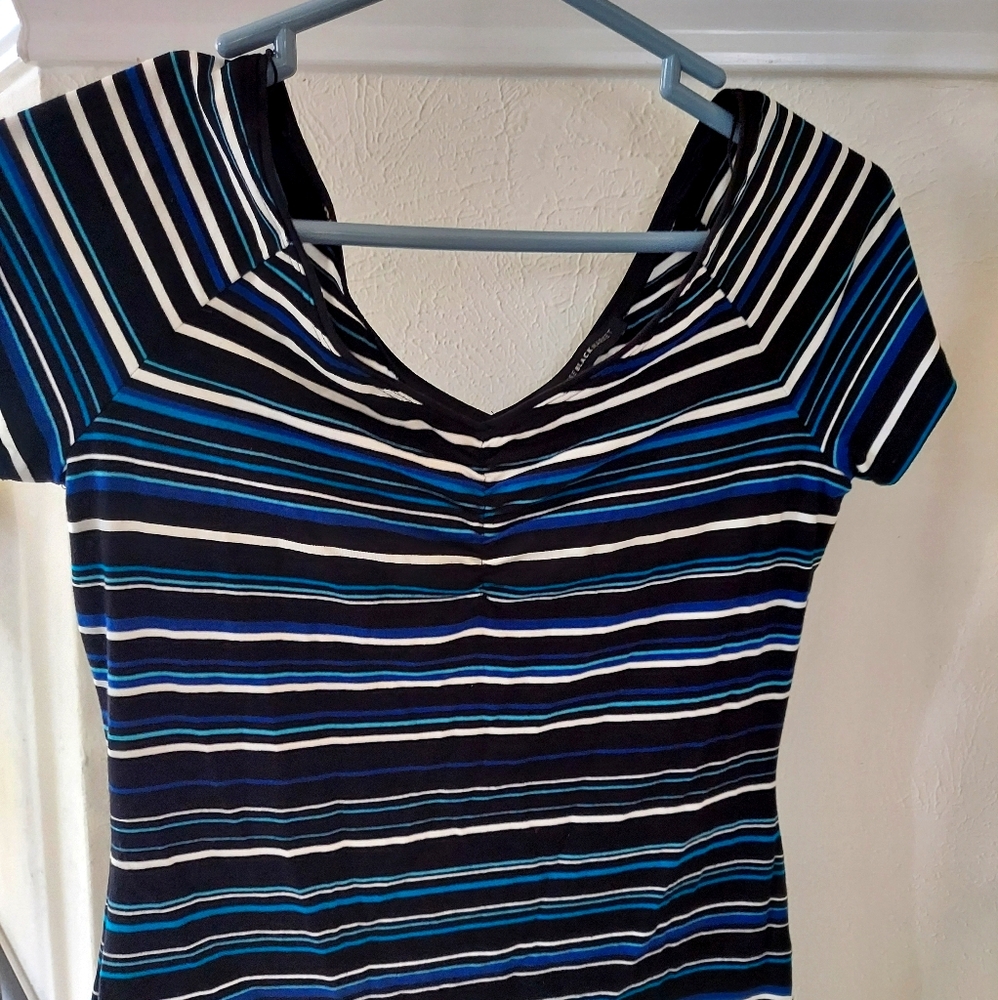 Short sleeve top